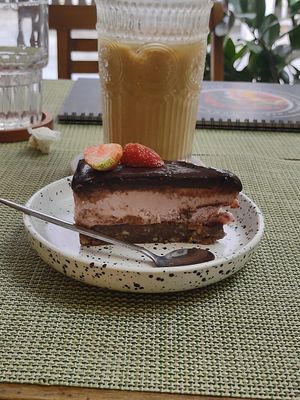 Strawberry chocolate at Sweet Secret in Nha Trang