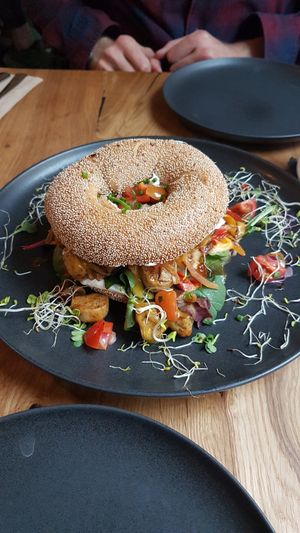Vegan breakfast in a bagel at Ginger & Gray's Cafe and Diner in Munich