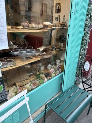   at La Cantine de Sam - Rue des Fossés Saint-Marcel in Paris