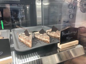 Vegan Cakes at Foodartbremerhaven Cakes & Bowls in Bremerhaven
