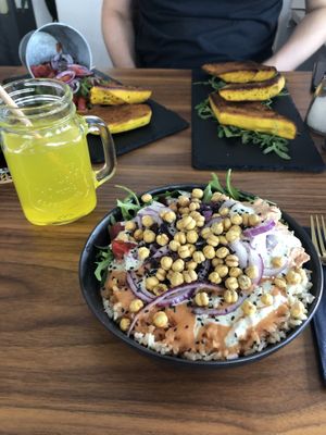   at Foodartbremerhaven Cakes & Bowls in Bremerhaven