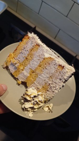 Binnenkant met roomvulling at Taart&Macarons in Zwaag