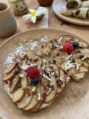 Toast met pindakaas en appel  at Casa Ikal - Maybe closed in Merida