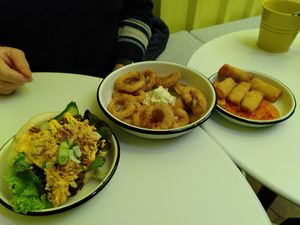 Aubergenius+calamares+spring rolls at Lil Bao  in Brussels