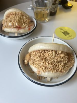 Buddy buddy bao  at Lil Bao  in Brussels