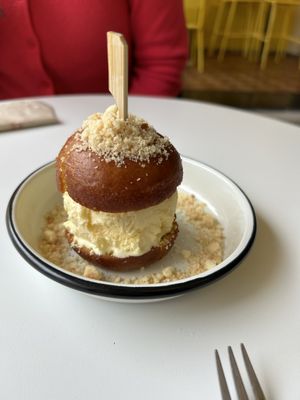 Toetje  at Lil Bao  in Brussels