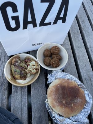 Mezze take away Falafel (75 DKK) and Califlower (75 DKK)  at Gaza Grill Kødbyen in Copenhagen