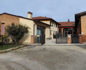 Edificio del ristorante visto lateralmente at Fattoria Sociale Conca d'Oro in Bassano Del Grappa