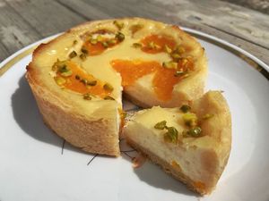 Himmlisches Törtchen („Käse“kuchen/Mandarine)  at Albbäckerei Wörz in Laichingen