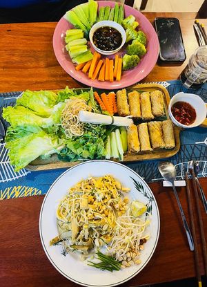 Pad Thai & Spring rolls at Sữa Cafe in Hoi An