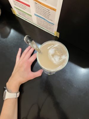 Peach sour with soju  at  Vegan Place SHUWASHUWA PEACE - シュワシュワピース in Tokyo