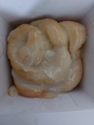 "Bienenstich" roll at Cinnamood in Mannheim