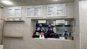 The menu states vegan options  at Churreria El Moro - Michoacán in Mexico City