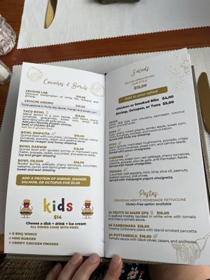 Menu   at 1835 Coffee Lab in Puerto Ayora