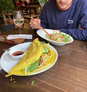 Pfannkuchen, Glasnudelsalat at Chay Viet in Berlin