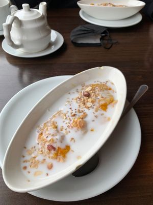 Che Bi - Sticky rice and pumpkin fritters candied with coconut cream and sesame.  at Chay Viet in Berlin