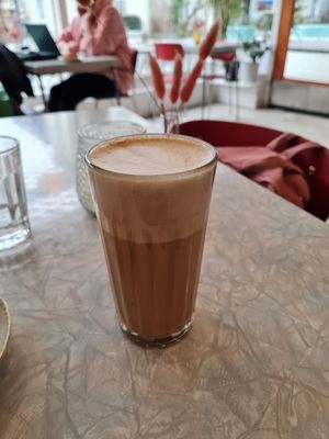 Kokos and cardamon drink with oat milk at Nobel Bopel in Bergen