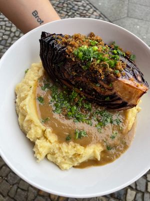 potato mash with vegan gravy, roasted red cabbage and breadcrumbs at HAPPA Restaurant in Berlin
