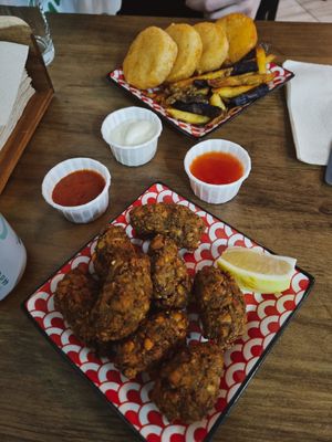 Falafel e nuggets #Veganuary at Organic Lovers Torino in Turin