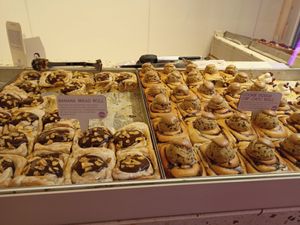 Blueberry and cookie dough at Cinnamood in Hamburg