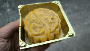 Traditional mochi at Gobi Desserts in Central Singapore