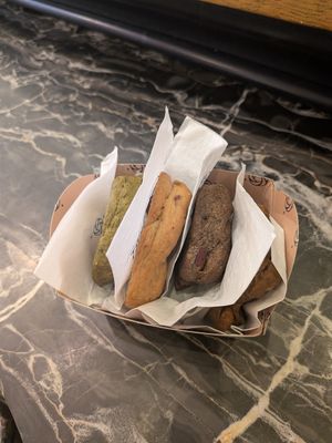 Four taralli - 4/5 at Taralleria Napoletana in Naples