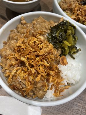 魯肉飯 "pork" rice  at Ming-Teng HAO HAO in Nagoya