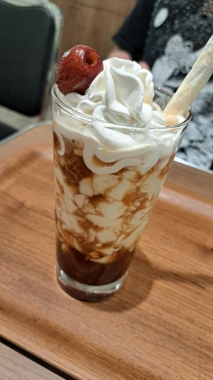 Hong Kong style tea (with tofu pudding and cream) at Ming-Teng HAO HAO in Nagoya