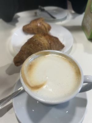 Cappuccino soia e brioche vegana alla marmellata   at Gelateria Pasticceria Santamaria in Padua