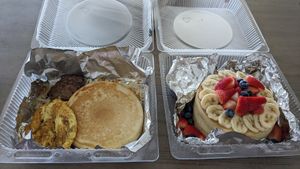 I love it!! Delicious All Vegan Foods!! Looks nonvegan but they are all vegan! Mmmmmmmmm Gooood! 😊 😋 Delicious 🤤 at Lily's Herbs & More in Indialantic