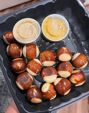 Pretzel bites app  at Stone Hound Brewing Company in Williamsburg