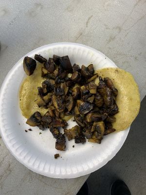 White mushroom taco without toppings   at hippiestacos in Long Beach