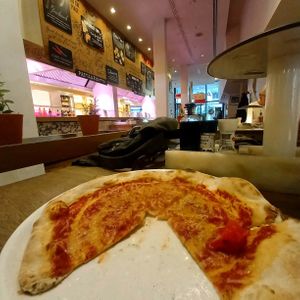 Vapiano, Graz

vegan Margherita pizza at Vapiano in Graz