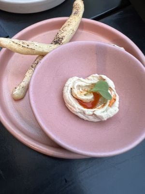 Complimentary hummus appetizer  #Veganuary at Raiz Plant Mood in Buenos Aires