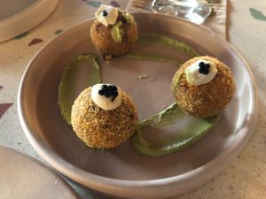 aranchinis de setas at Raiz Plant Mood in Buenos Aires