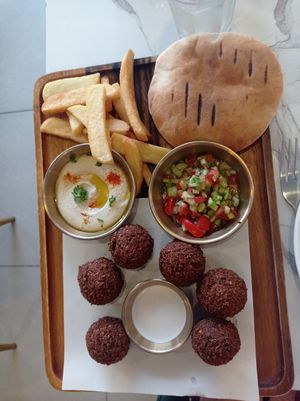 The falafel plate with hummus #Veganuary at Ogen in Hua Hin