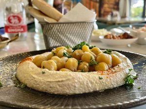 Hummus Ogen (180 baht) with one extra pita bread (20 baht)  at Ogen in Hua Hin