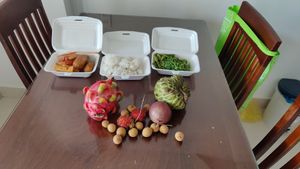 The fruit is not from there, just in the picture sorry at Tam Quang Minh   in Hoi An