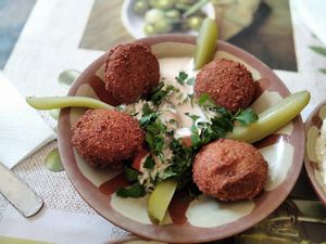 Falafel with tahini sauce at Mezze Bar in Jerez