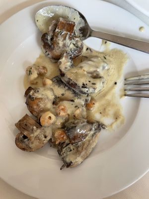 Papillote de hongos  at Amador in Buenos Aires