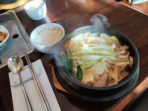 Bossot Tang (mushroom Soup with Tofu and glassnoodles) at Han-Mi in Hamburg