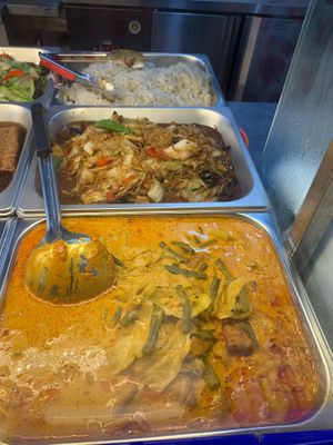 Curry vegetables from buffet spread 
Photo by Henry Lau aka Mr Purple at SHU Vegetarian 蔬方斋 - Blk 477 Tampines  in East Singapore