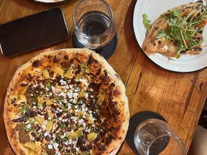 Mozarella delicioso  at Pizzeria Distrito Vegano in Merida