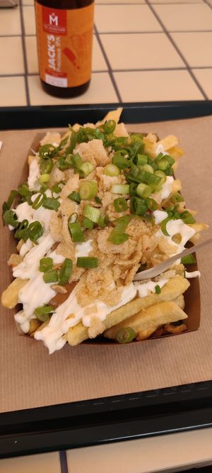 Loaded fries peanut at Tastebuds in Antwerpen