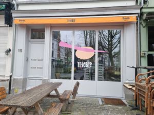 Front /outdoor seating at Tastebuds in Antwerpen