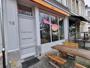 Entrance / steps to get in at Tastebuds in Antwerpen