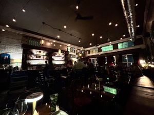 Nice environment for some wine and vegan food    at La Setima Club in Tampa