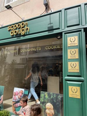   at Scoop 'n Dough in Cascais