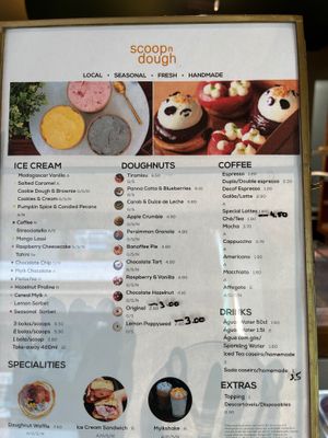 at Scoop 'n Dough in Cascais