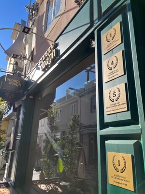  at Scoop 'n Dough in Cascais